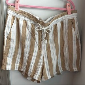 Linen blend shorts